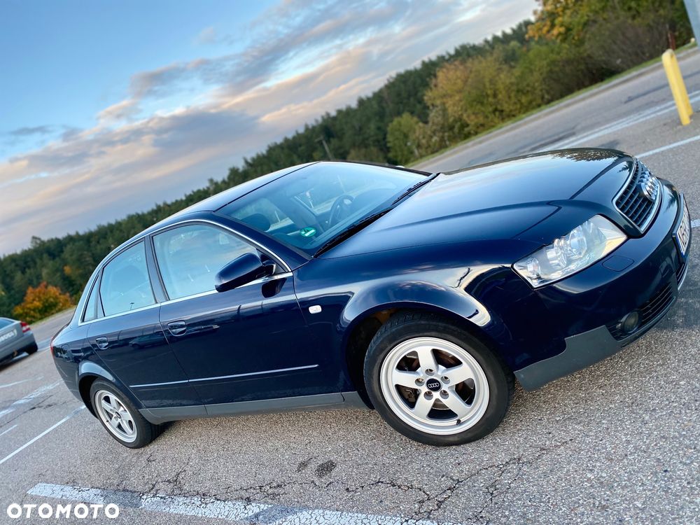 Audi A4 Limousine - 16