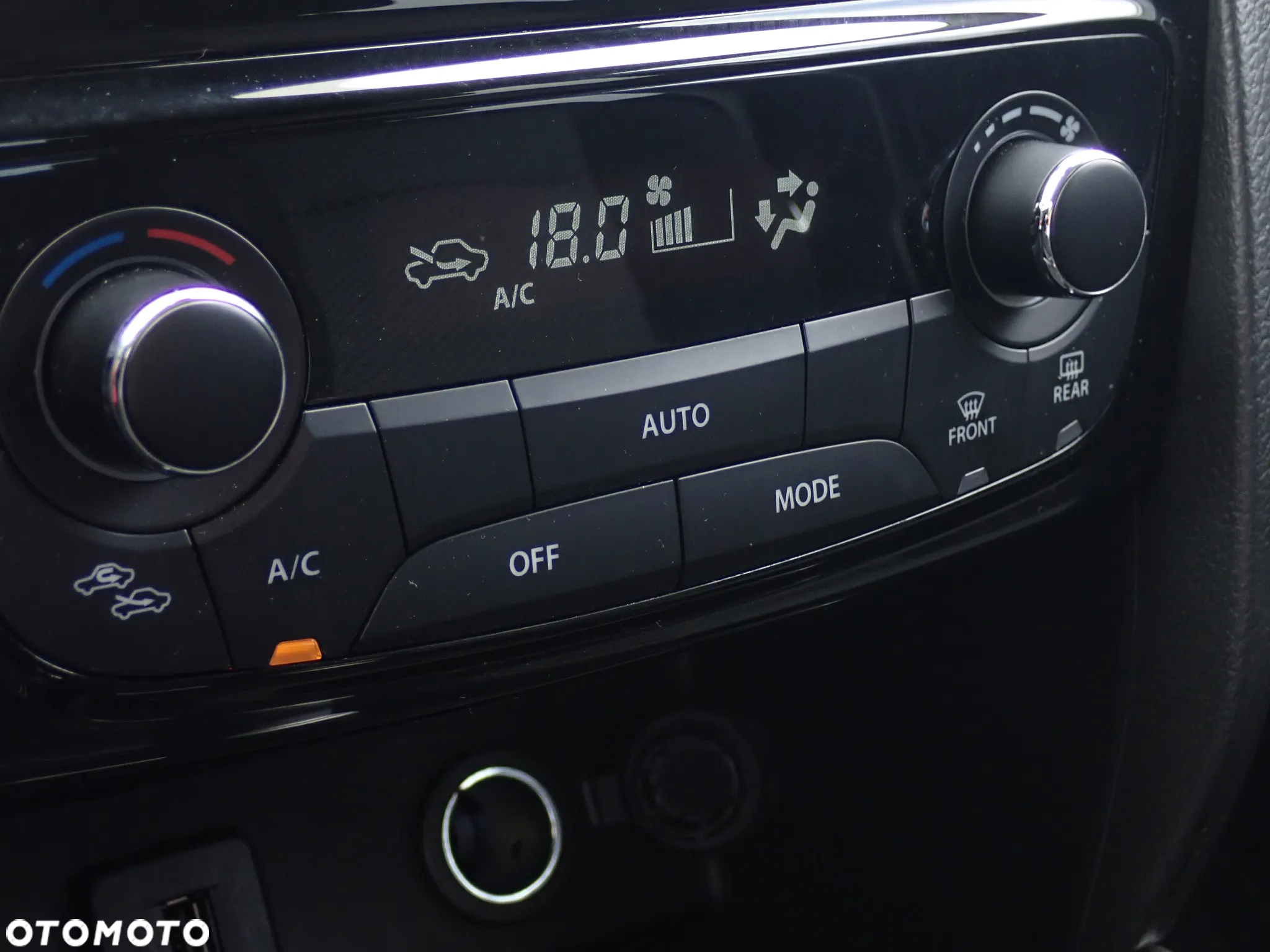 Suzuki Vitara 1.4 Boosterjet SHVS Premium 2WD - 13