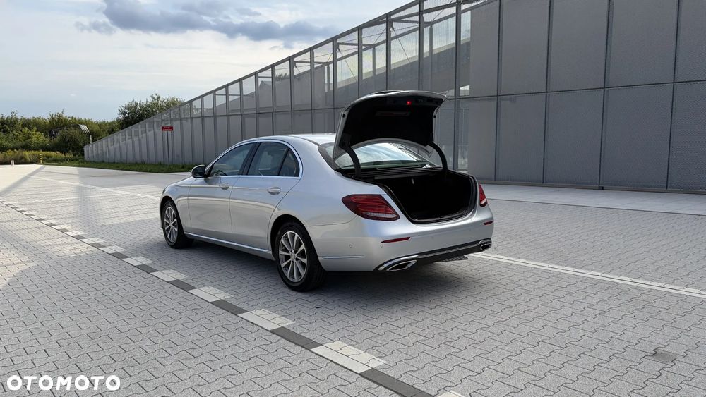 Mercedes-Benz Klasa E 220 d 9G-TRONIC - 14