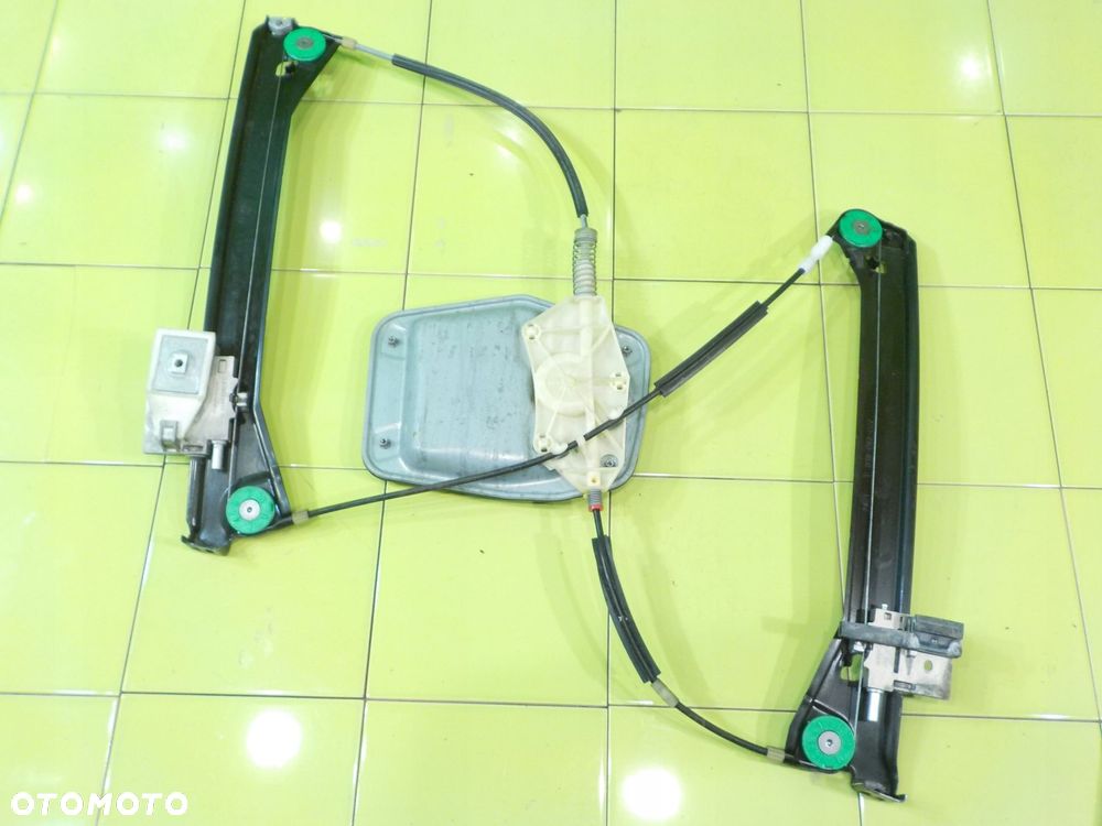 VW SCIROCCO 2.0 TSI 09r 3D podnosnik szyby prawy przod 1K8837462G - 2