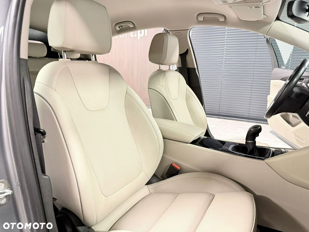 Opel Insignia - 38