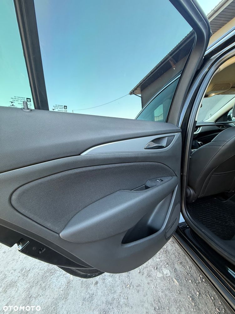 Opel Insignia 2.0 Dynamic - 25