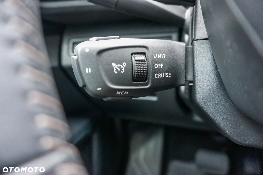 Peugeot 3008 1.2 PureTech Allure Pack S&S EAT8 - 14