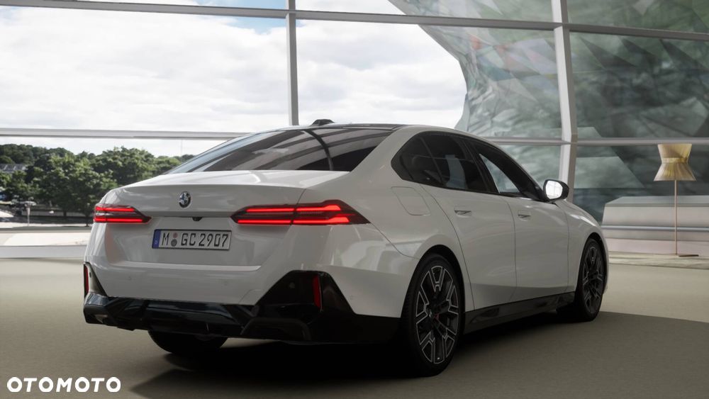 BMW Seria 5 520d xDrive mHEV M Sport - 8