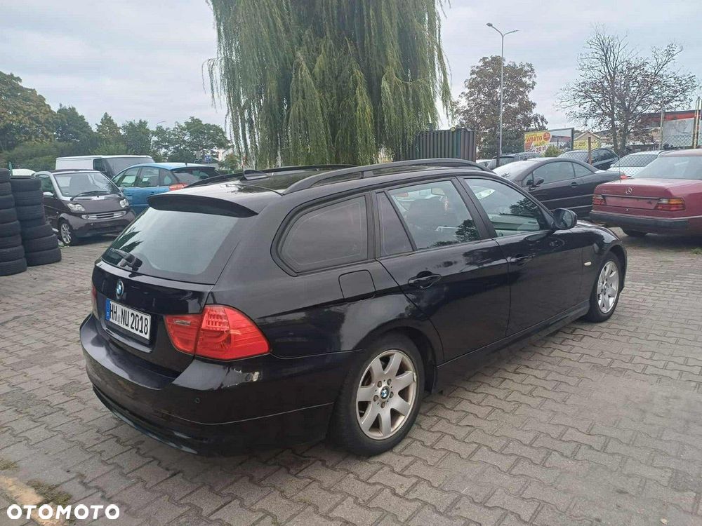 BMW Seria 3 318i Touring Edition Lifestyle - 20