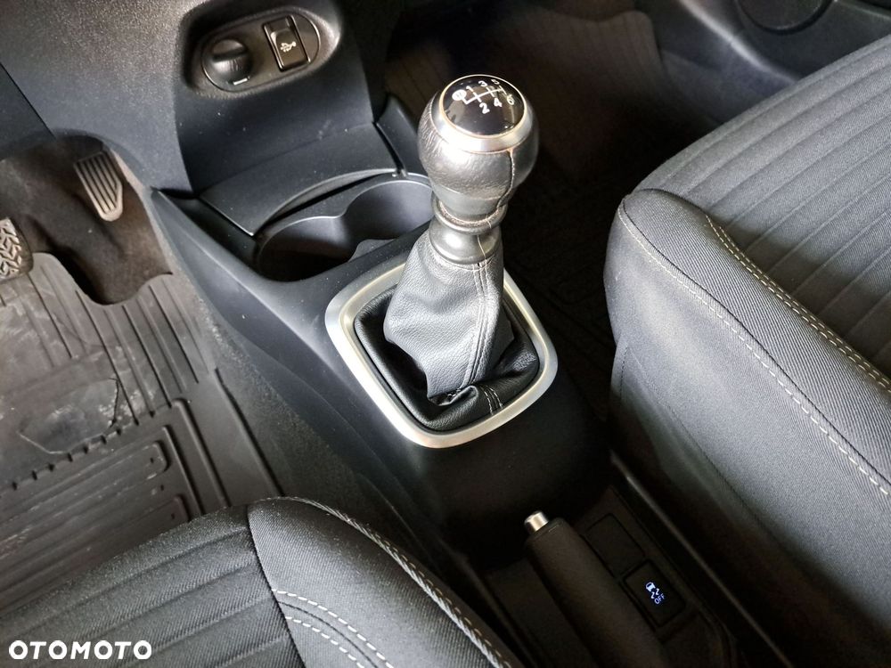 Toyota Yaris - 28