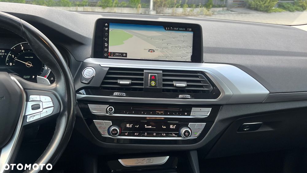 BMW X3 xDrive25d sport - 28