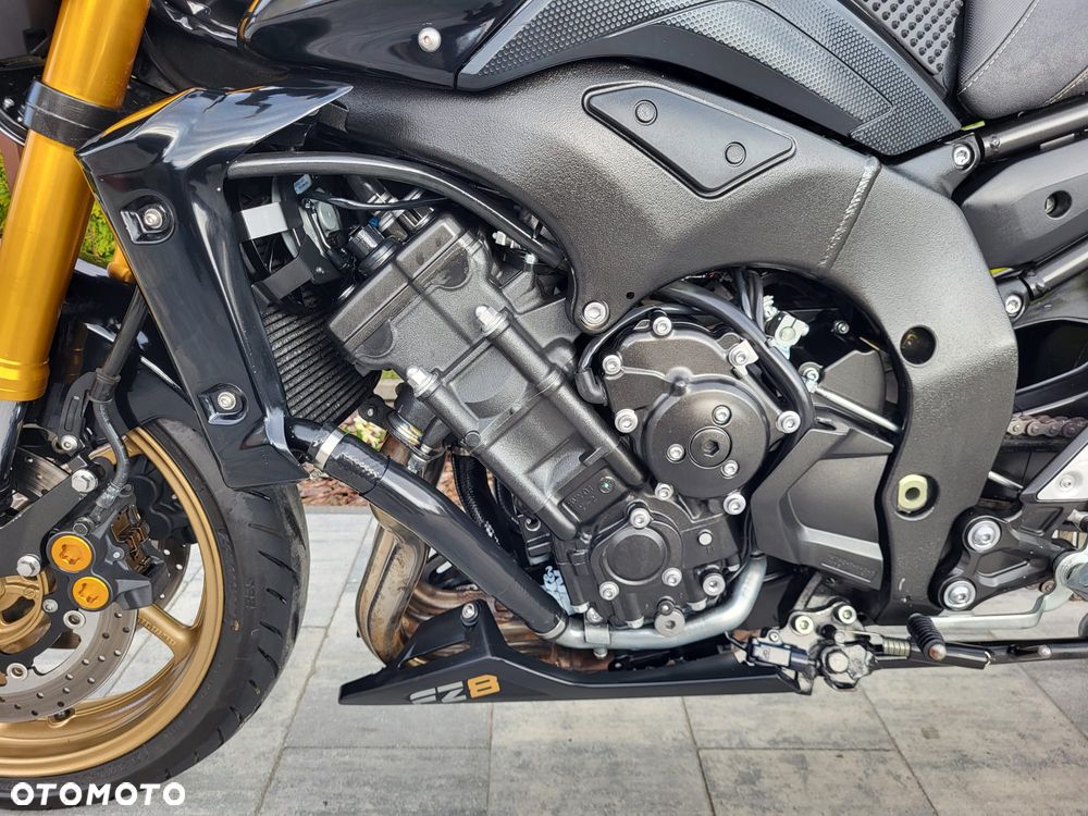 Yamaha FZ8 - 15