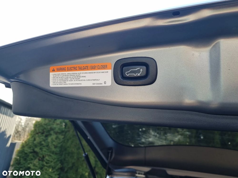 Mitsubishi Outlander 2.0 4WD Top - 35