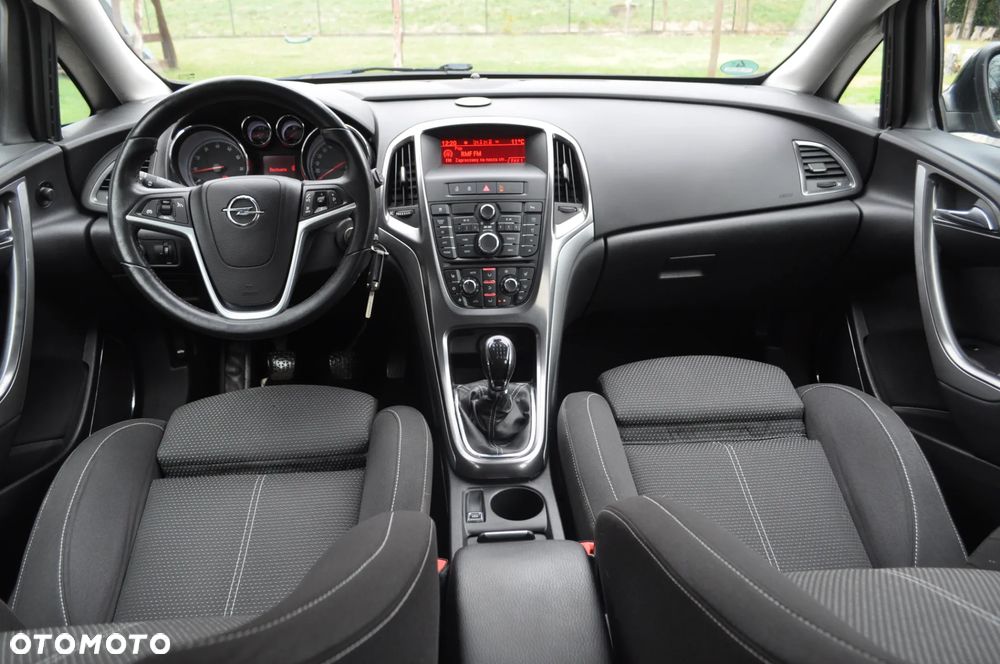 Opel Astra 1.4 Turbo Innovation - 27