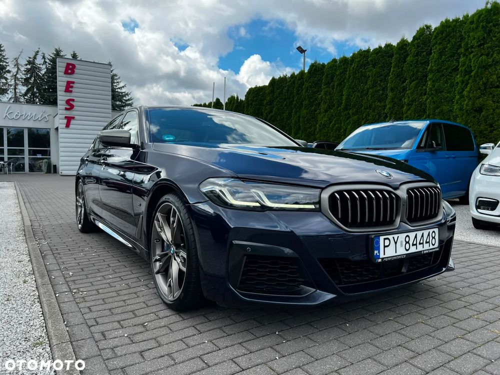 BMW Seria 5 M550i xDrive - 6