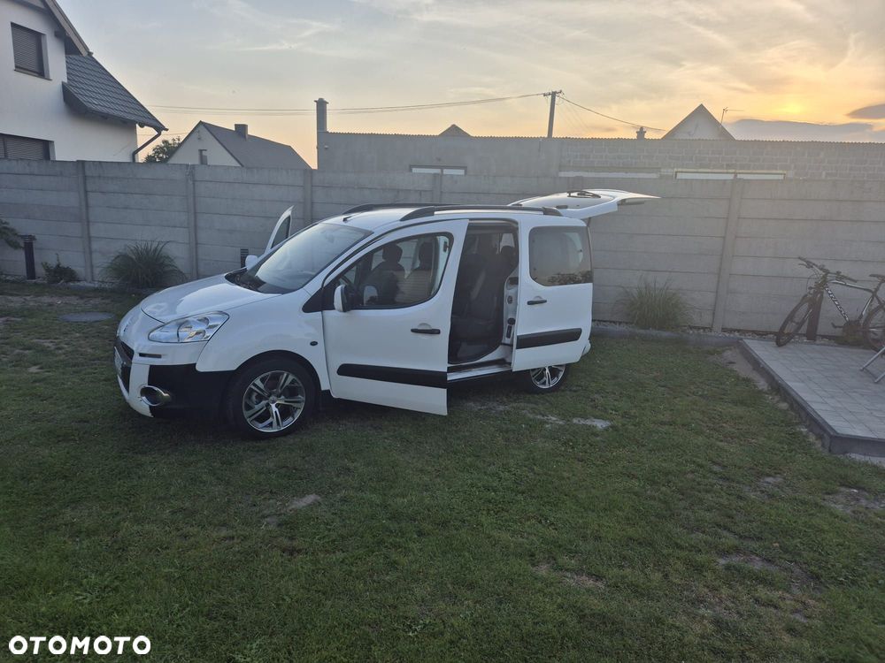 Peugeot Partner 1.6 HDi Outdoor 7os - 12