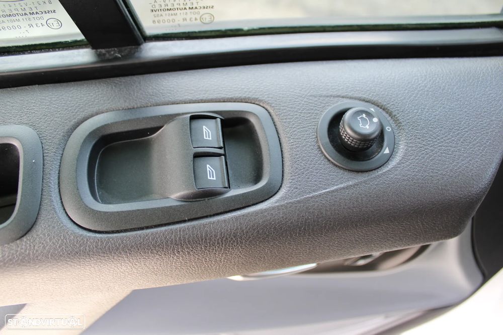 Ford Transit-Custom - 32