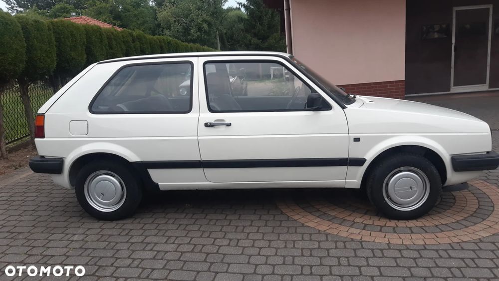 Volkswagen Golf - 10