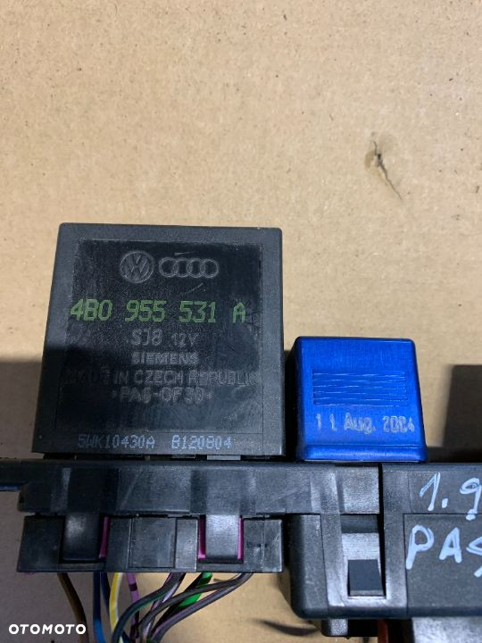 MODUŁ WYCIERACZEK AUDI A3 8L 4B0955531A 11PIN 377