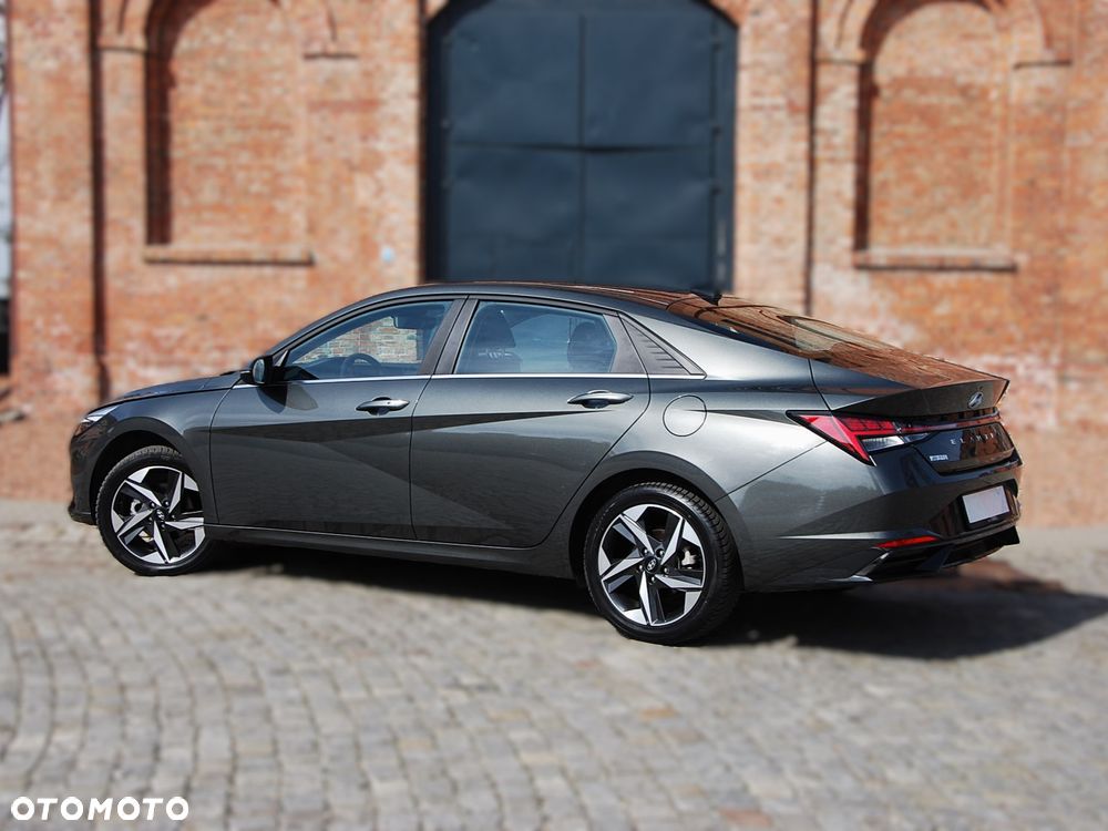 Hyundai Elantra 1.6 Smart - 21