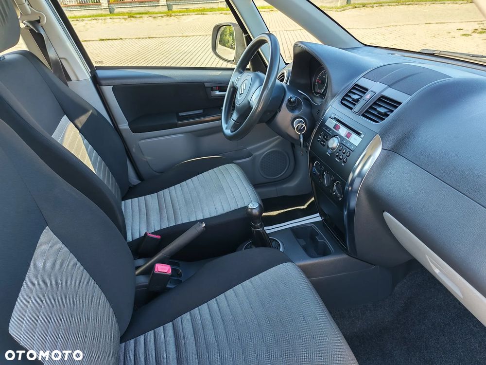 Suzuki SX4 - 26