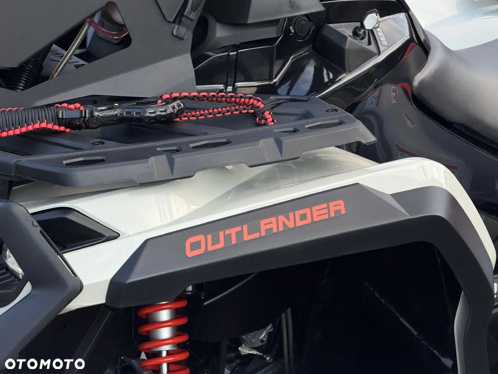 Can-Am Outlander - 11