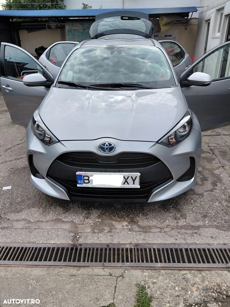 Toyota Yaris 1.5 VVT-i HSD Active - 3