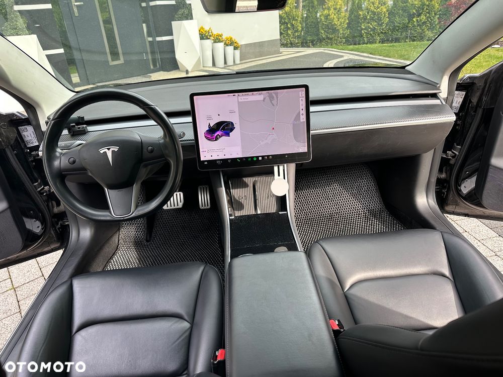 Tesla Model 3 - 5