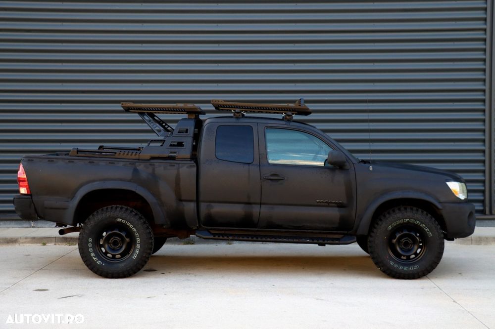 Toyota Tacoma - 24