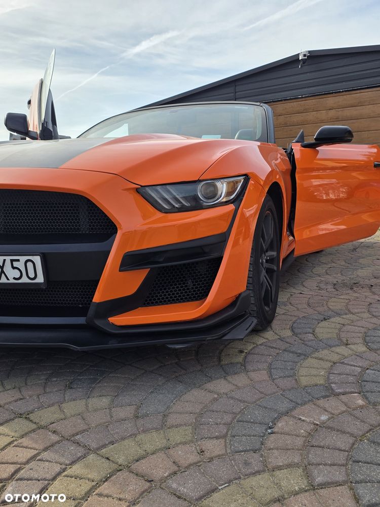 Ford Mustang - 4