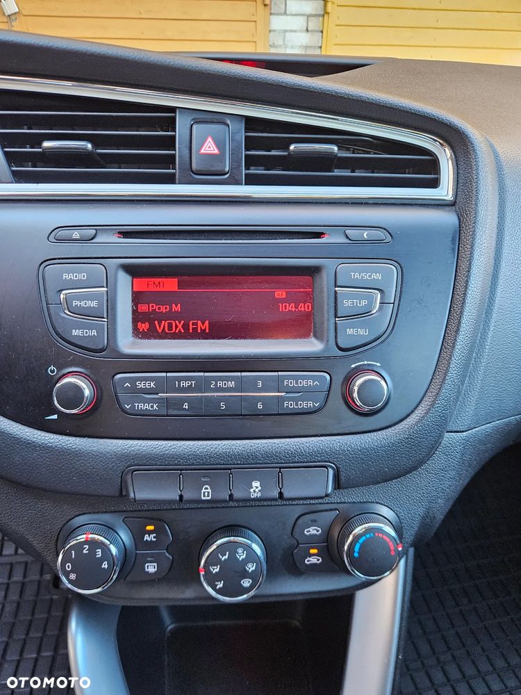 Kia Ceed 1.6 GDI M DCT - 10