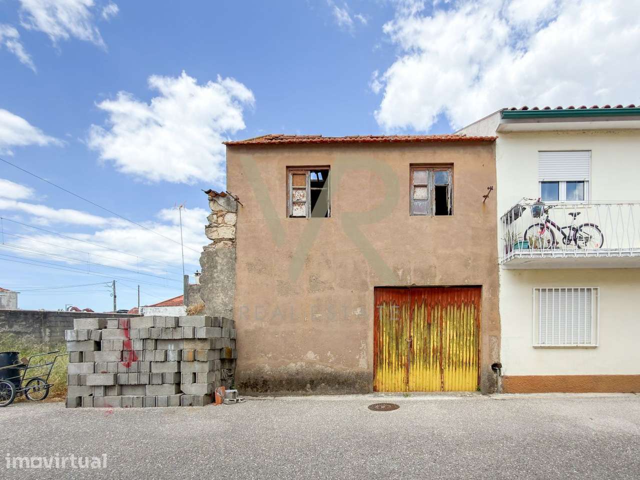 Moradia com Grande Potencial de Remodelação | Possibilidade de T5 | - Grande imagem: 4/43