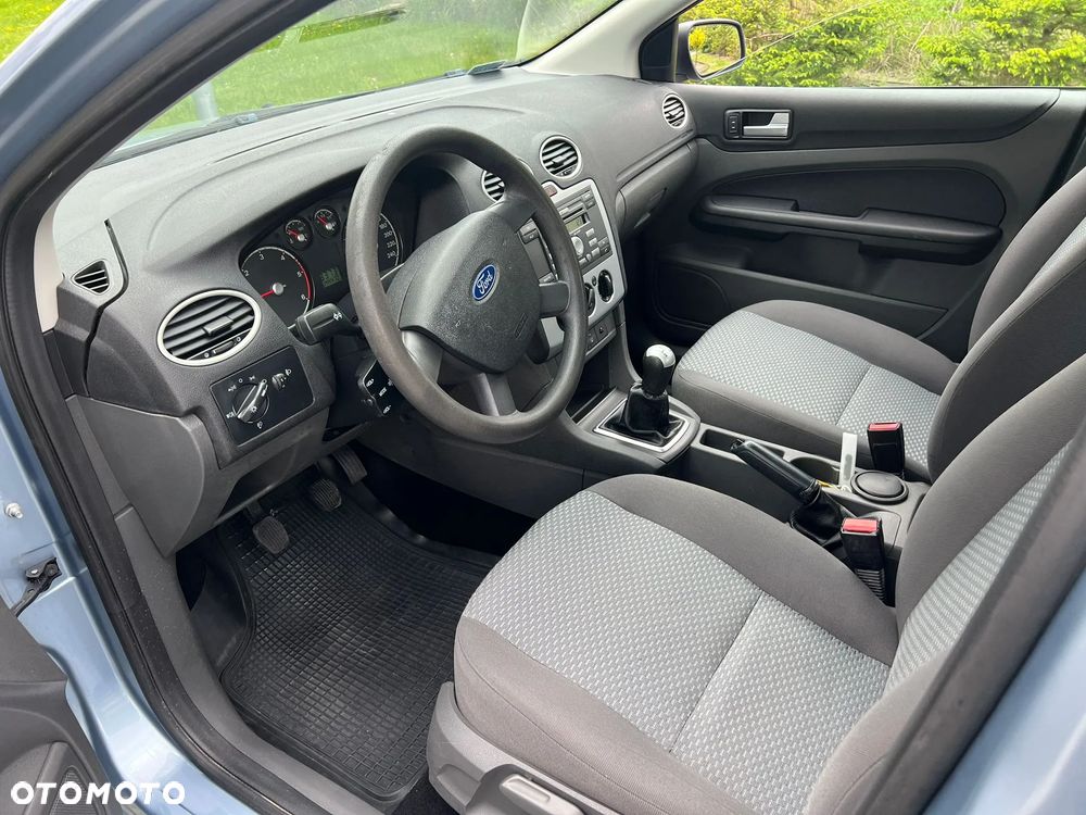 Ford Focus 1.8 TDCi Ambiente - 10