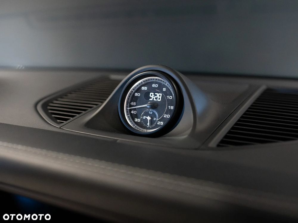 Porsche Macan T - 19