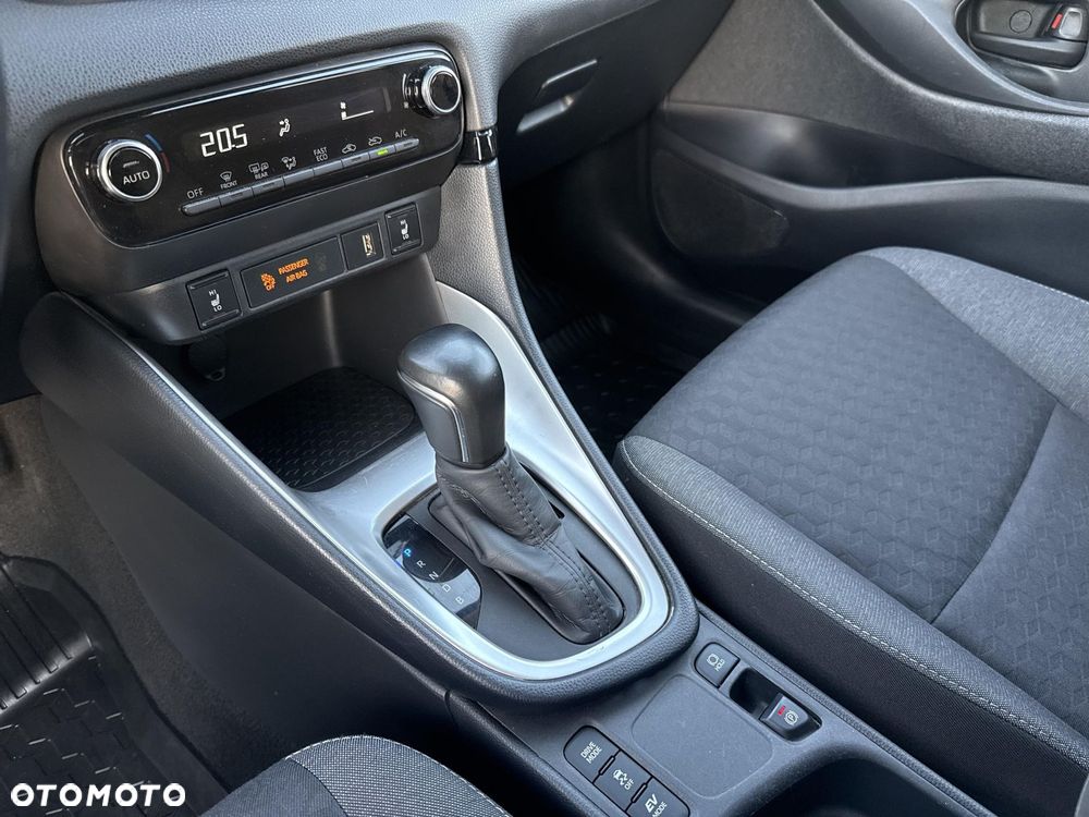 Toyota Yaris Hybrid 1.5 Comfort - 22