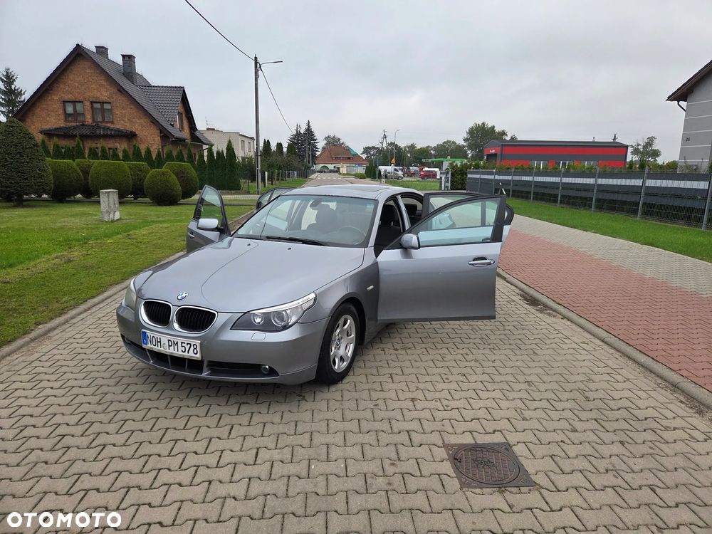 BMW Seria 5 520i - 1