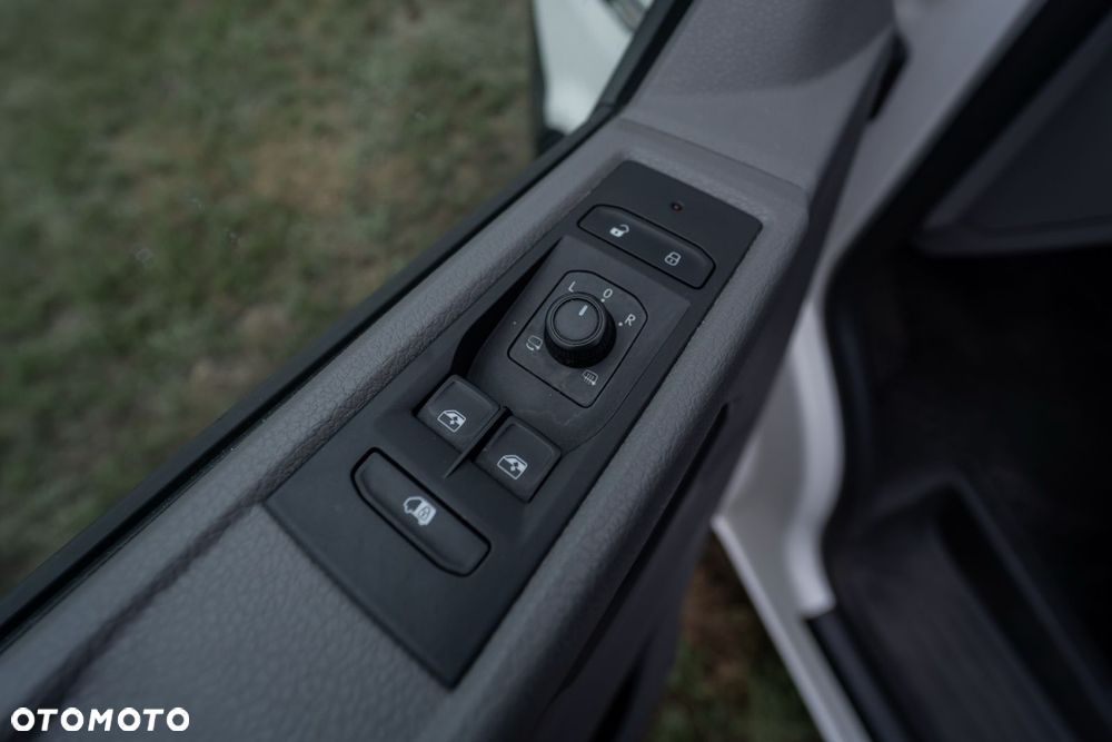 Volkswagen Transporter - 11
