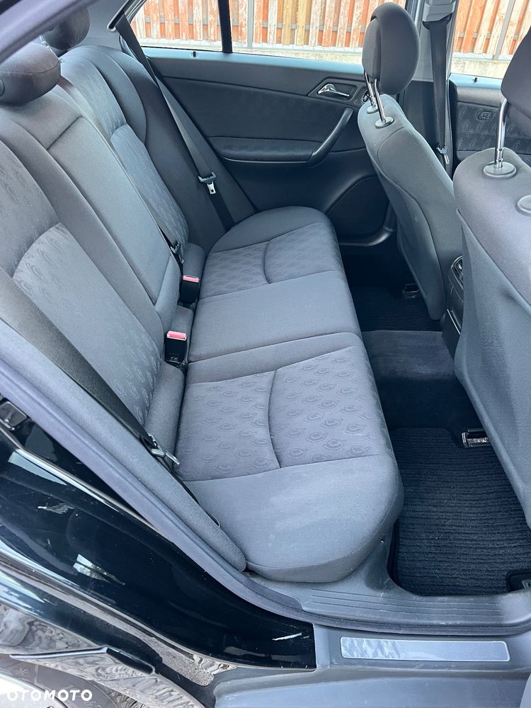 Mercedes-Benz Klasa C 180 Kompressor Classic - 12