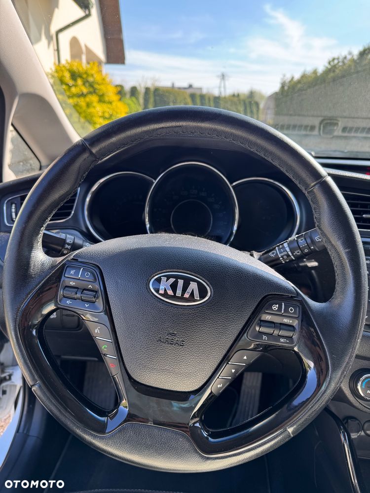 Kia Ceed 1.4 CVVT Dream Team Edition - 11