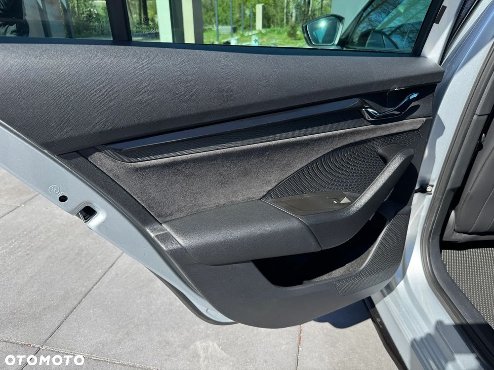 Skoda Octavia 2.0 TDI RS DSG - 20