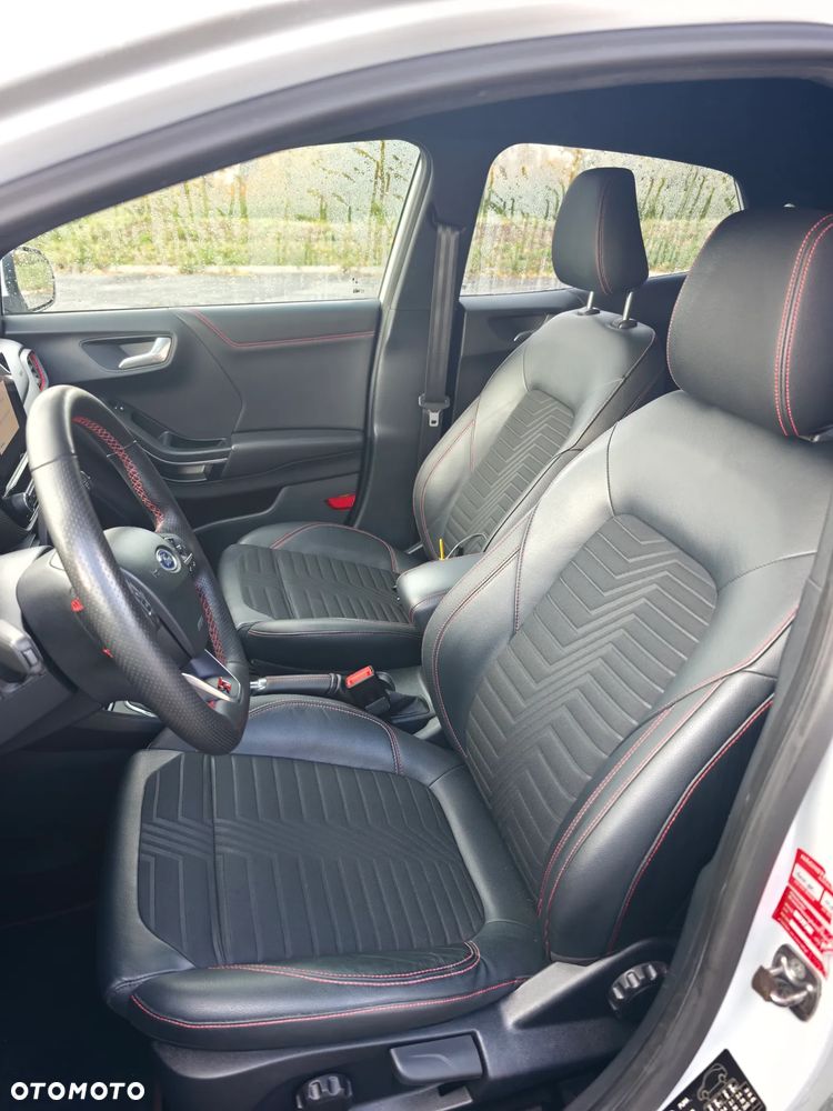 Ford Puma 1.0 EcoBoost Hybrid ST-LINE - 24