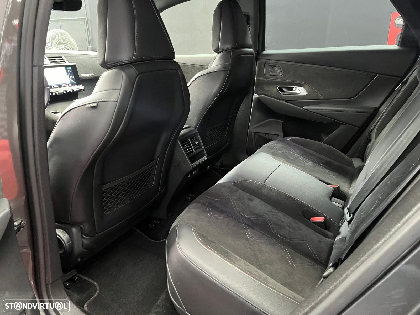 DS DS7 Crossback E-Tense Performance Line EAT8 - 14