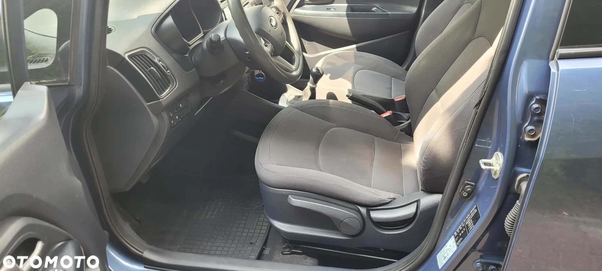 Kia Rio - 9