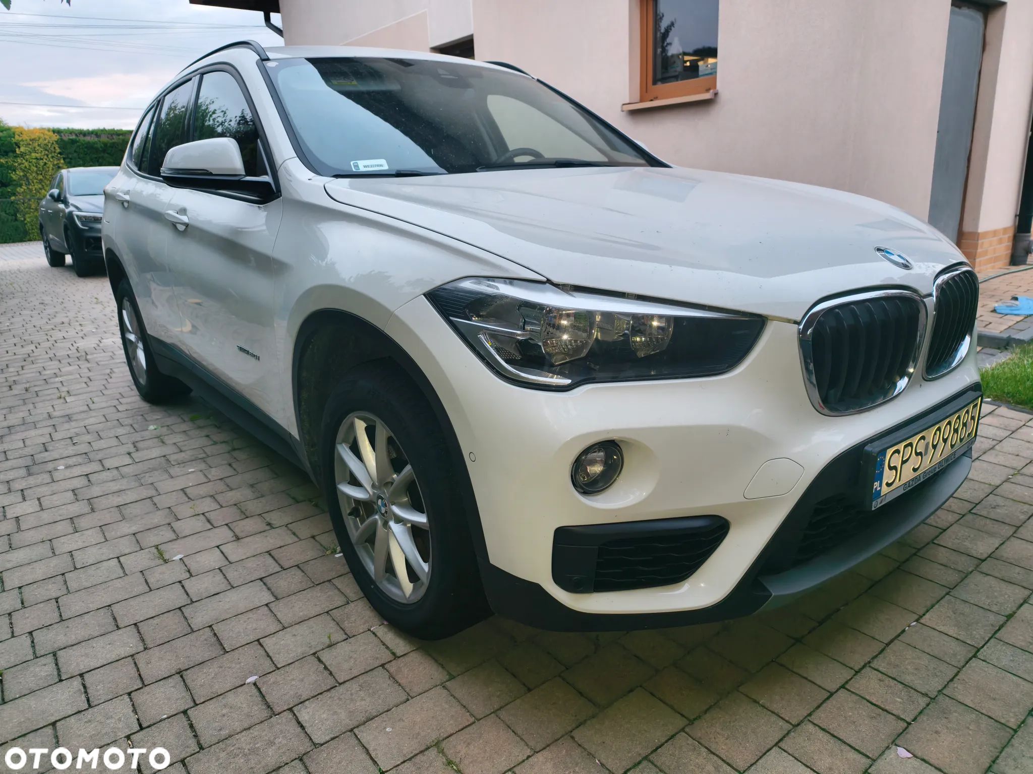 BMW X1 sDrive20i - 1