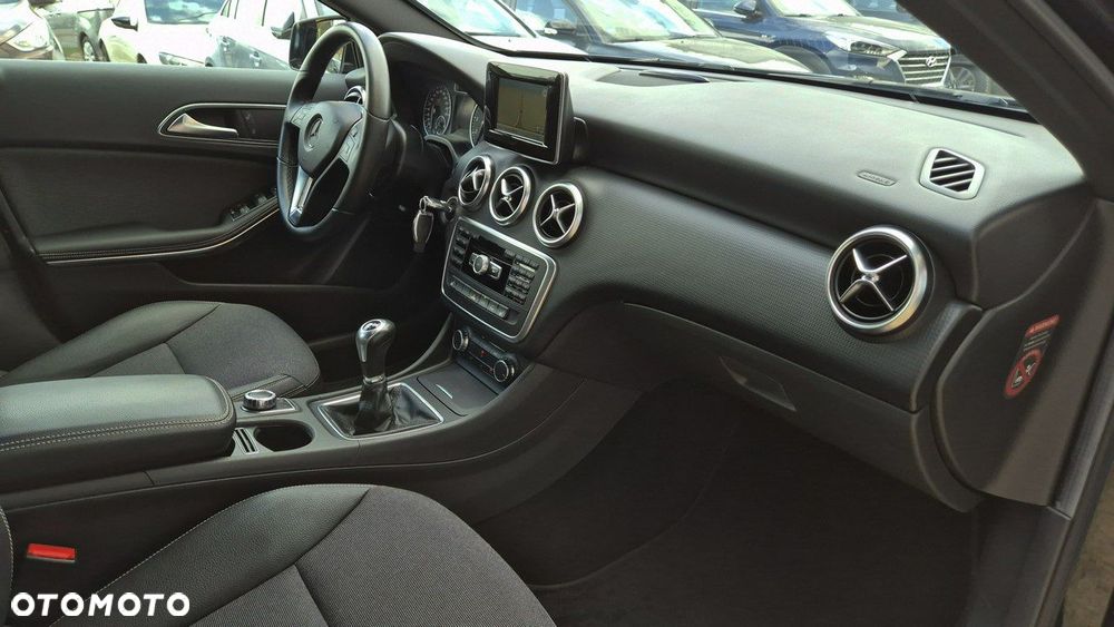 Mercedes-Benz Klasa A 180 Urban - 30