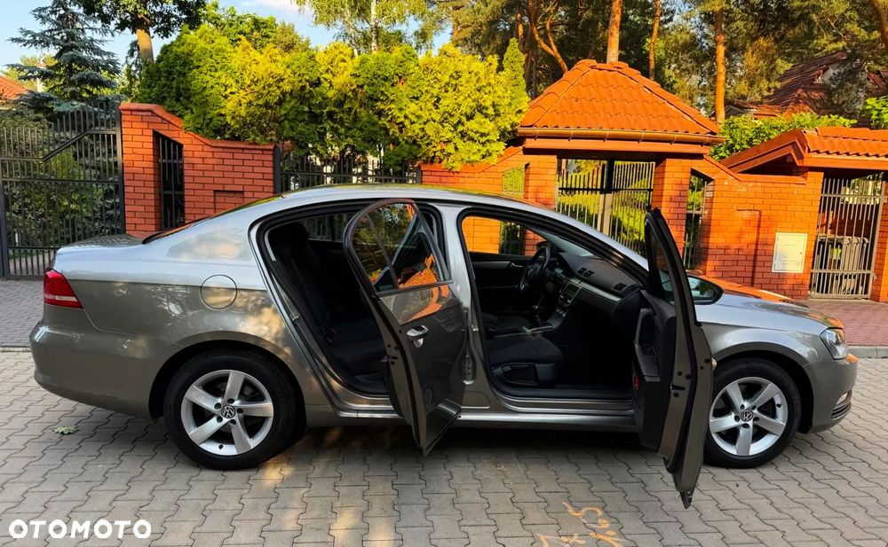 Volkswagen Passat 1.4 TSI Perfectline - 29