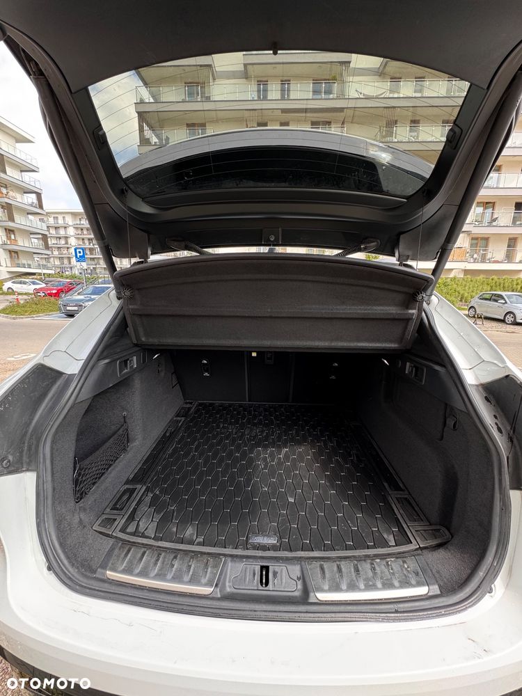 Jaguar F-Pace - 28
