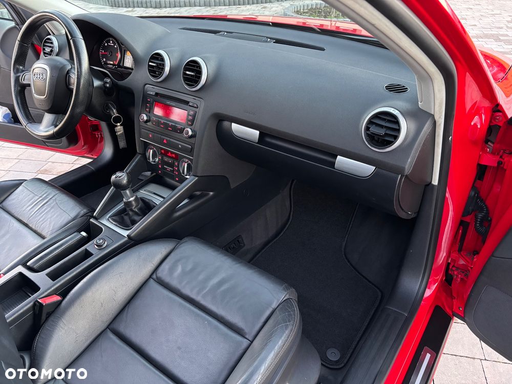 Audi A3 Sportback 2.0 TDI S line Sportpaket plus - 29