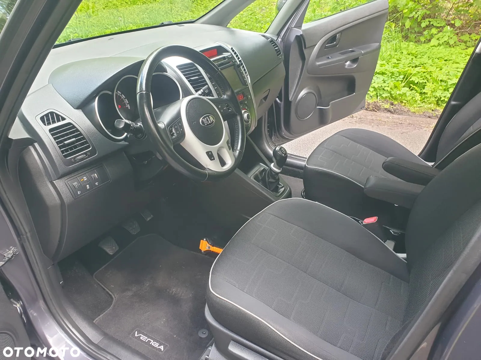 Kia Venga 1.4 CVVT Business Line - 16
