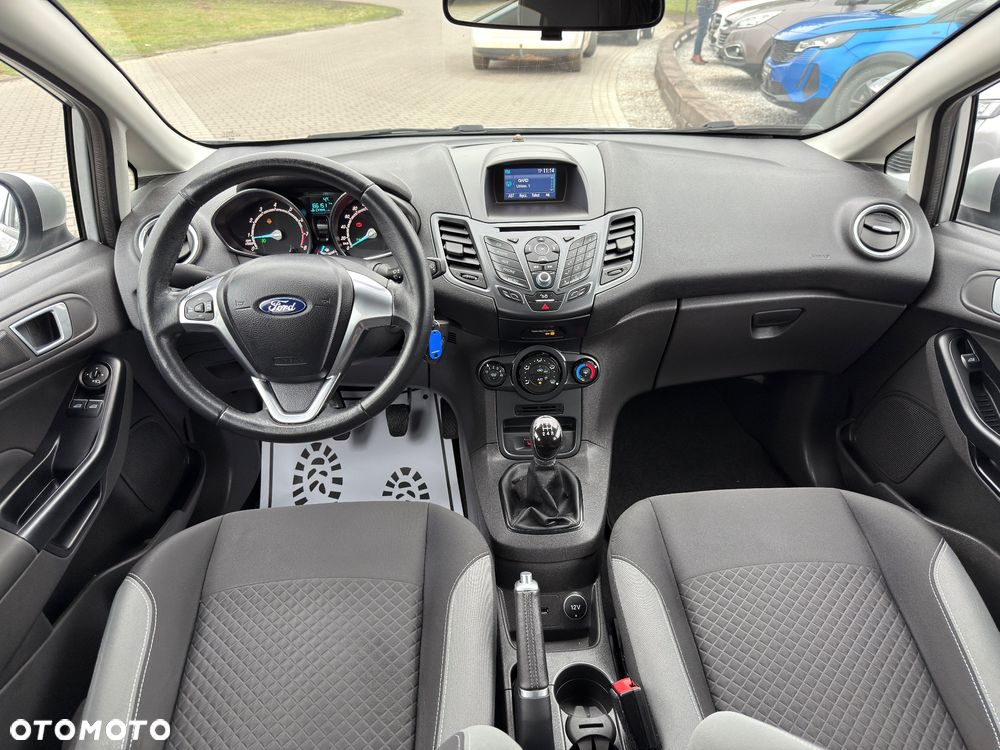 Ford Fiesta 1.25 Titanium EU5 - 6