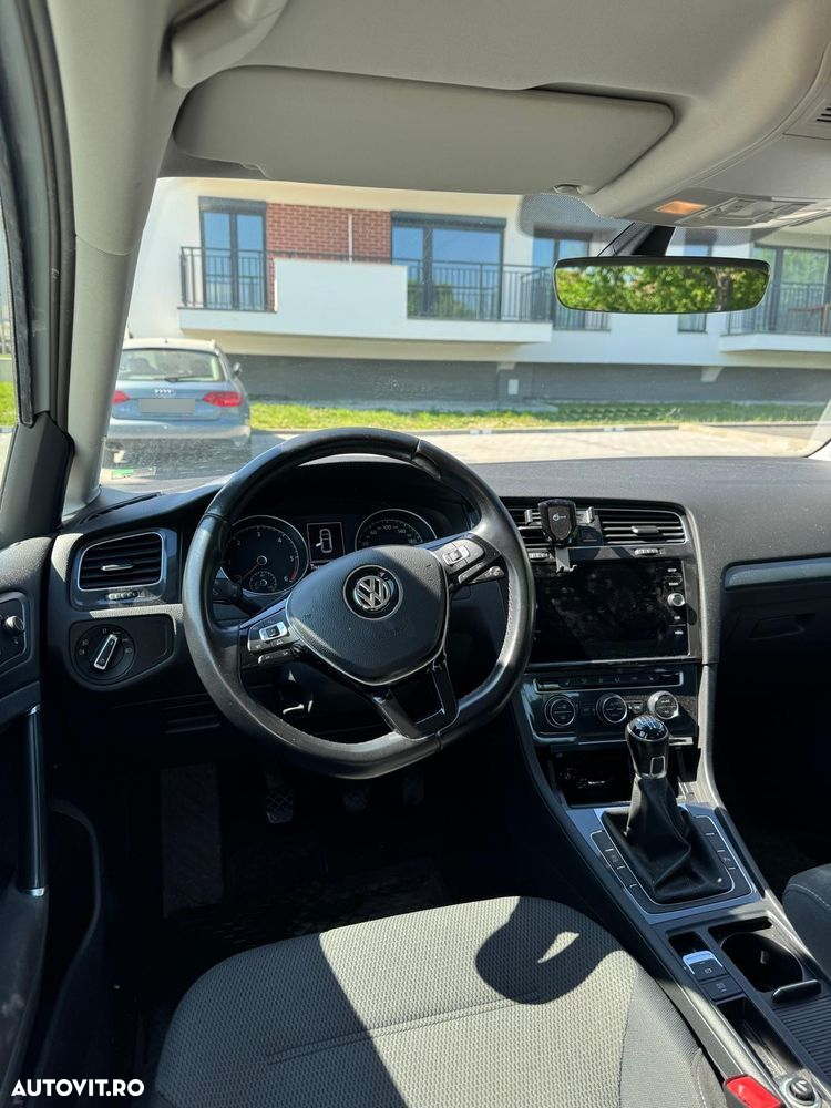 Volkswagen Golf 1.6 TDI Comfortline - 8