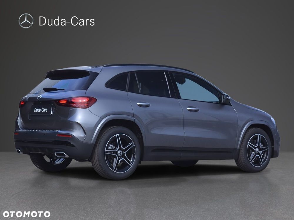 Mercedes-Benz GLA 200 AMG Line - 3