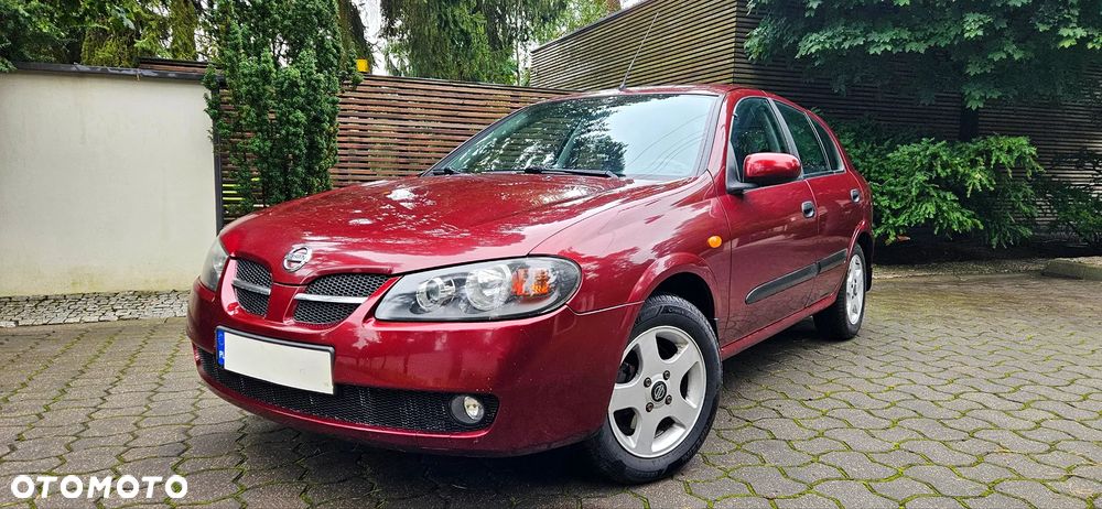 Nissan Almera - 1