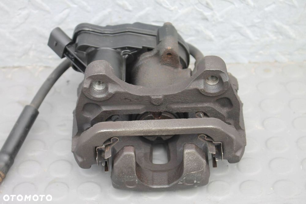 zacisk hamulcowy elektryczny prawy tył mazda cx-5 ii kf 17- - 5